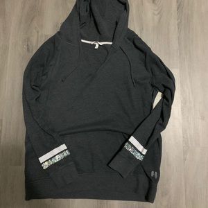 Victoria Secret Pullover